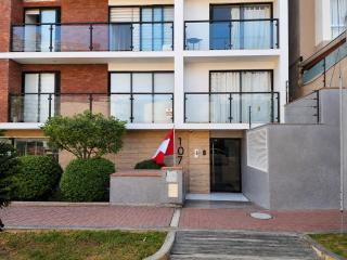 Modern Barranco Studio with Balcony & City View - 7