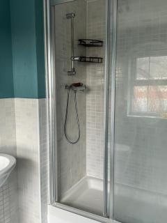 Eden Suite-Peaceful 1 Bed with Private Bathroom - 6