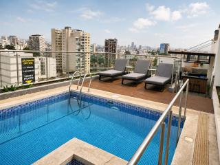 Modern Barranco Studio with Balcony & Fast WiFi - 8
