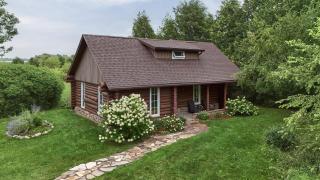 Demilune Lodge - Serene cabin with hot tub ST-2022-0044 - 0