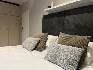 Santorini Guesthouse - 2