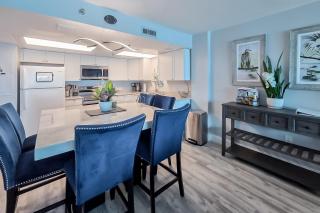 Gulf front condo with Wifi Wash and dryer Rooftop pool - 4