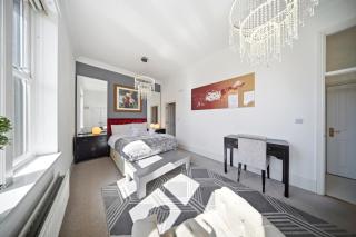 Elegant 2-Bed Manor Flat · Moseley · Free Parking - 6