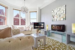 Elegant 2-Bed Manor Flat · Moseley · Free Parking - 5