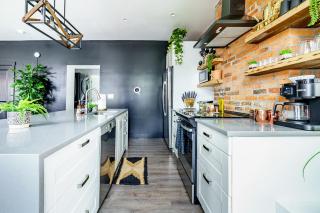 Jungle House Downtown Columbus - Modern Boutique Suites - 4