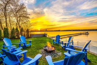 Waterfront Home City And Sunset View Plus Steps to Beach - 8