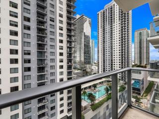 The Crosby 2113 Sophisticated Miami One BR - 3