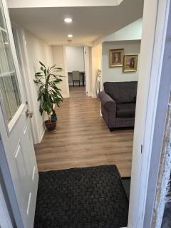 Modern 3Bed room Suite Private Entrance Ajax - 8