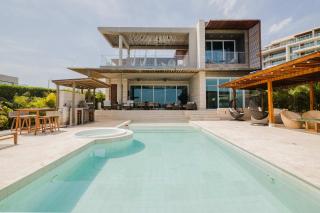 Luxury 3-Bedroom Villa with Private Pool & Jacuzzi - 9