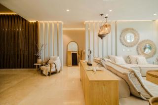 Luxury 3-Bedroom Villa with Private Pool & Jacuzzi - 5