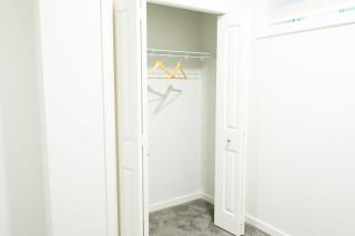 Cozy 2 Bedroom Basement Near Airport - 7
