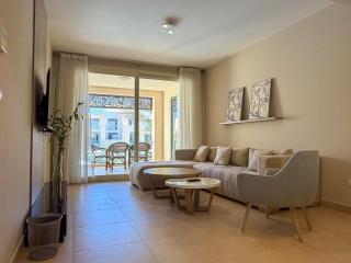 Water Views, Beach Pool Access! Mangroovy 2BR - 2