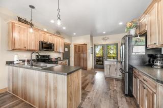 Klassy Lodge - 3