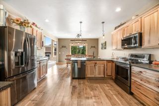 Klassy Lodge - 1