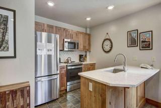 Mountain Thunder Lodge 2 Bedroom Condo - Ski In Via Skyway Skiway! - 4