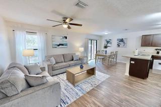 Brooksville Retreat! 3 Bed, 2 Bath! - 0