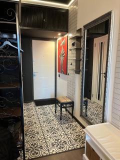 Theatre House Apartments - 9