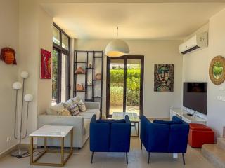 Stylish 4BR LUX Pool Villa Near Marina, Nanny Room - 0