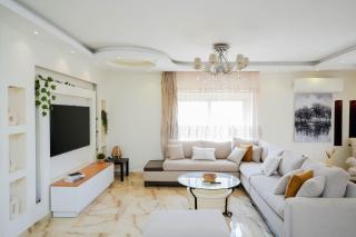 Modern 3BD in the middle of fifth settlement for families only - 3