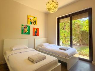 Stylish 4BR LUX Pool Villa Near Marina, Nanny Room - 9