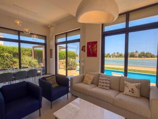 Stylish 4BR LUX Pool Villa Near Marina, Nanny Room - 8