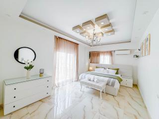 Modern 3BD in the middle of fifth settlement for families only - 5