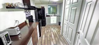 2 Basement suite for 7 people - shared entry - 6