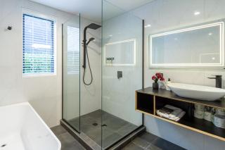 Rare Find! 3-bed CBD, Single Level, 2 car parks - 5