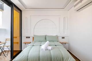 Studio - Balcony, Walk Everywhere - Beach & Medina - 8