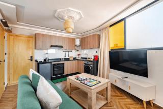 Studio - Balcony, Walk Everywhere - Beach & Medina - 4