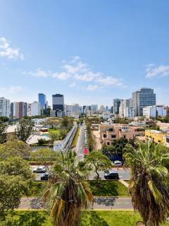 Stylish 1BR with Balcony and City View in San Isidro - 1