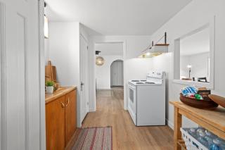 Lakeside Cottage - Nest by the Lake - Halifax - 4