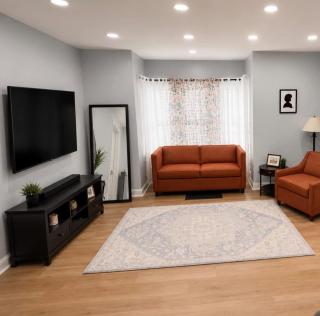 Whole 621 Home - 6 Sleep Areas - Sleeps 16 - Walk to Falls - 0