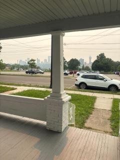 Whole 621 Home - 6 Sleep Areas - Sleeps 16 - Walk to Falls - 4