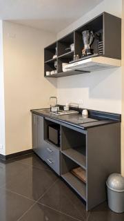 Spacious Barranco Studio with Workspace and Fast WiFi - 4