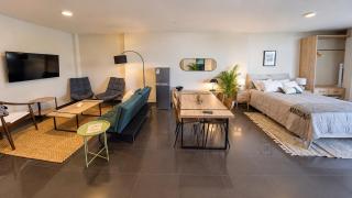 Spacious Barranco Studio with Workspace and Fast WiFi - 3