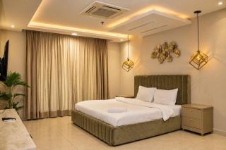 Highline Stays Goldcrest Mall and Residency DHA - 1