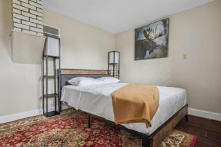 Cozy 2BR 1 Block to Falls Perfect Couple Getaway - 8