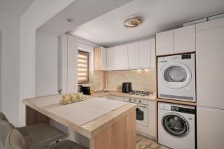 Champagne Nest by Seven Stone - near Palas Mall - 1