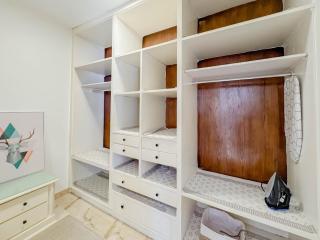 Modern 3BD in the middle of fifth settlement for families only - 9