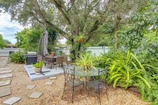 'Chez Mercedes Suite' w/ Terrace in North Miami! - 0