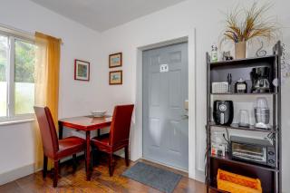 'Chez Mercedes Suite' w/ Terrace in North Miami! - 4