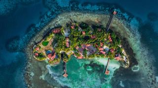 Ray Caye Island Resort - 1