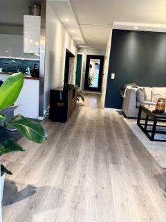 Spacious Scandinavian Apartment with free Parking - 5