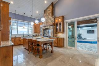 Red Fox Stables Equestrian Estate Indoor Pool - 4