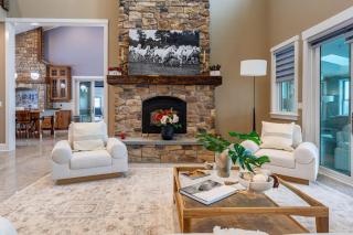 Red Fox Stables Equestrian Estate Indoor Pool - 2