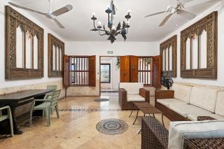 Luxury 5 Bedroom Old Town House - 0