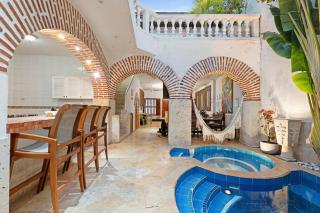 Luxury 5 Bedroom Old Town House - 2