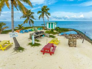 Ray Caye Island Resort - 6