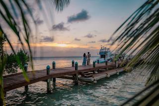 Ray Caye Island Resort - 2
